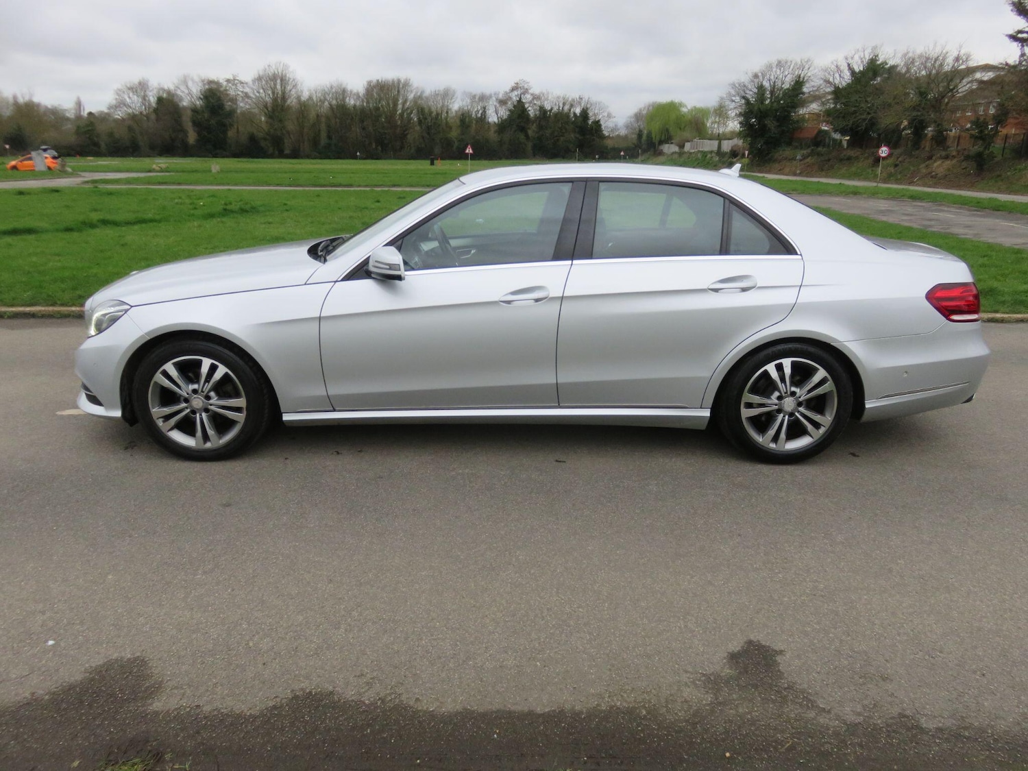 Used Mercedes-Benz E Class for sale - 77705305: Photo 15