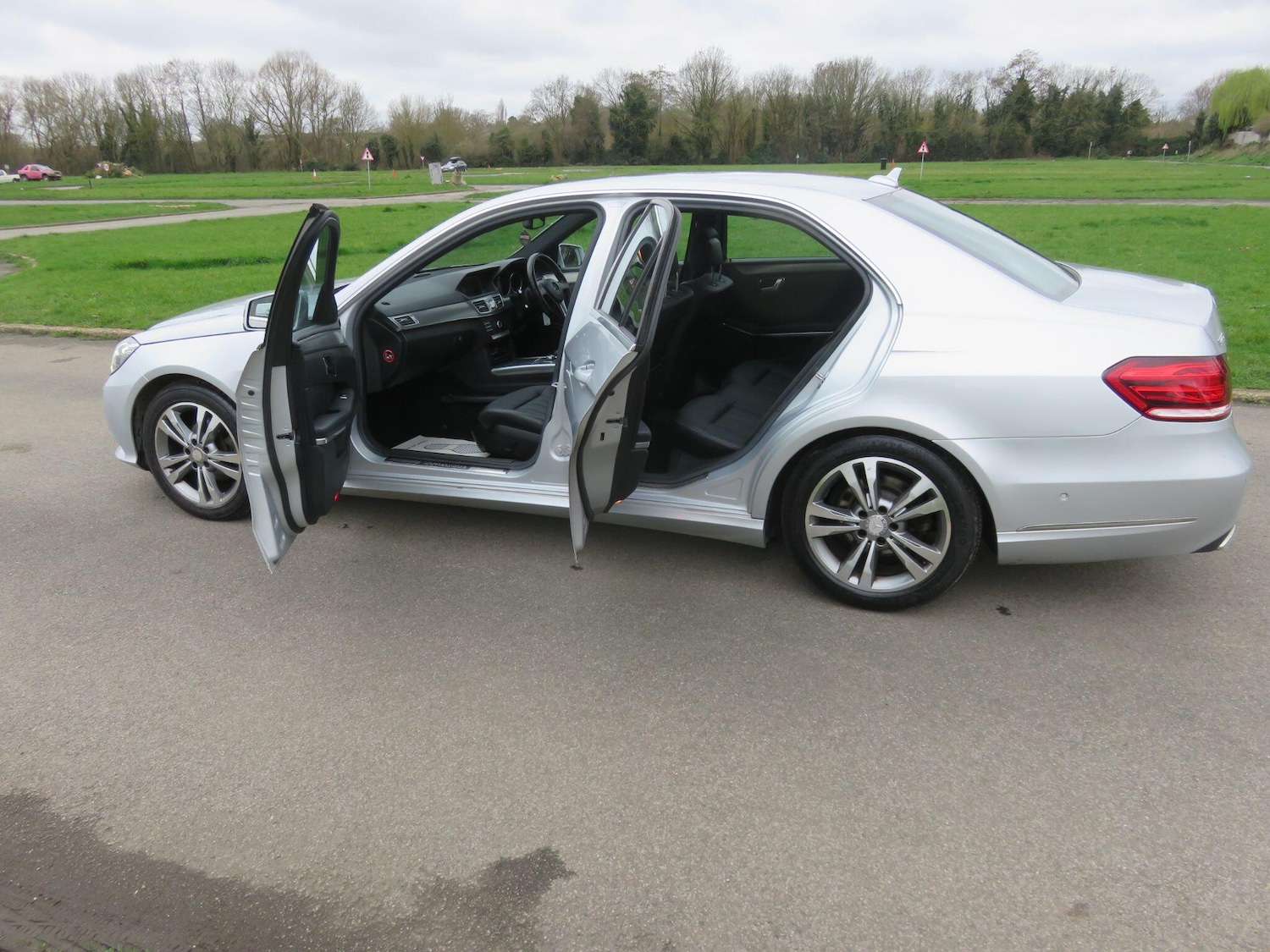 Used Mercedes-Benz E Class for sale - 77705305: Photo 17