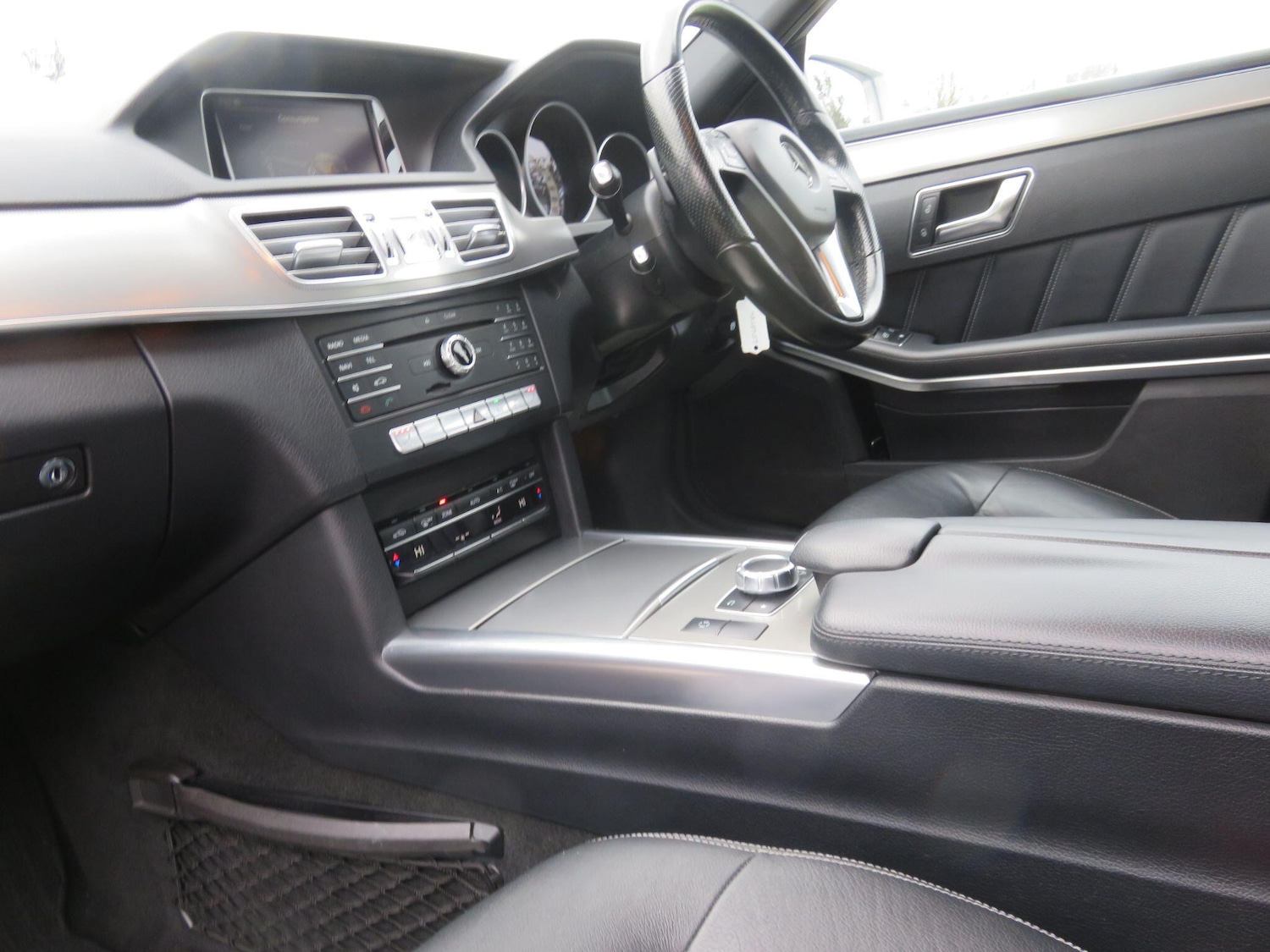 Used Mercedes-Benz E Class for sale - 77705305: Photo 41