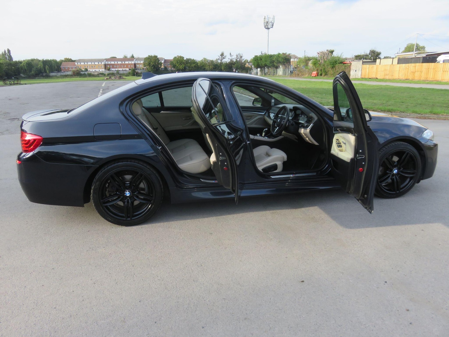 Used BMW 5 Series 2014 for sale - 76259433: Photo 19