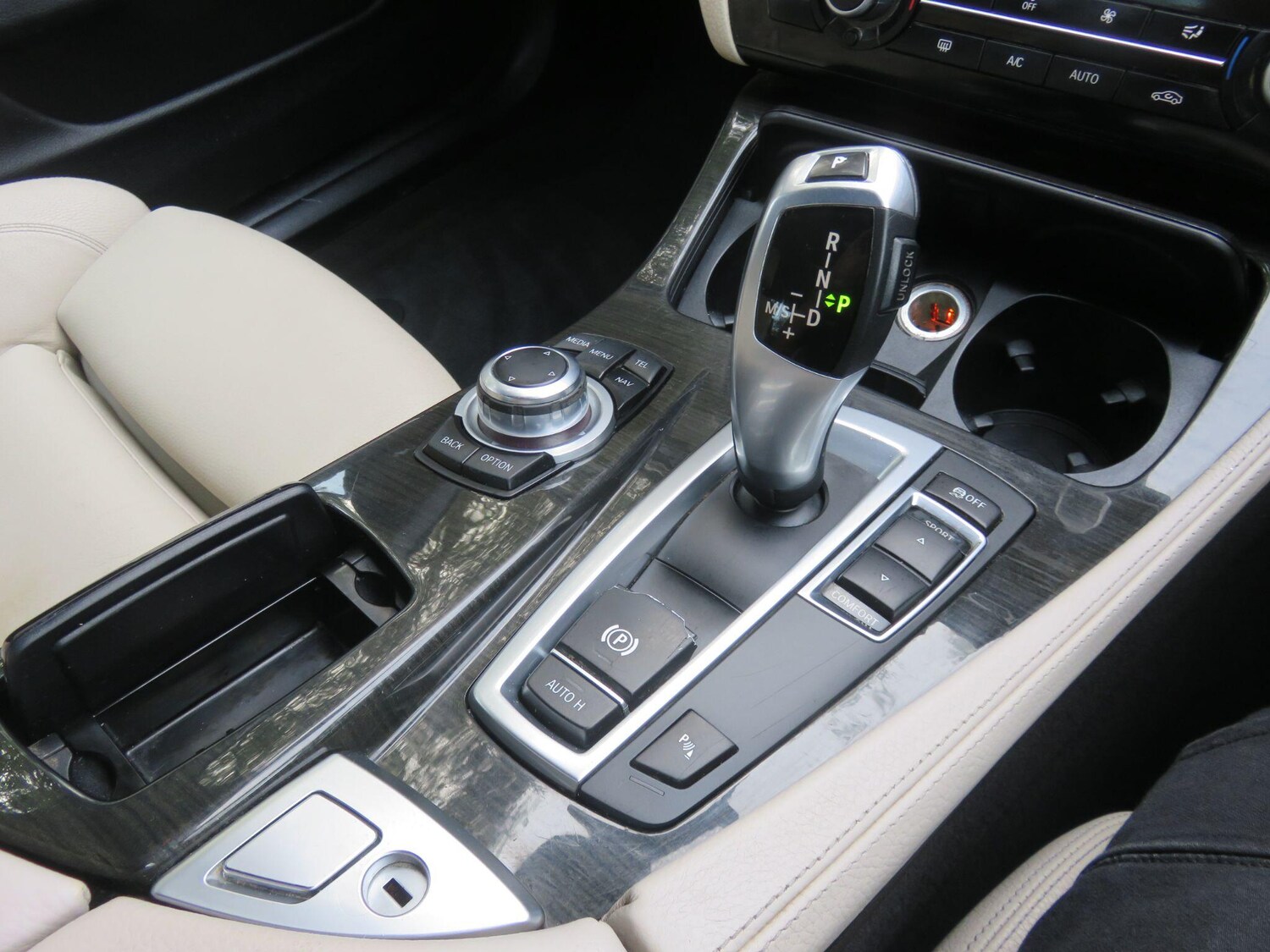 Used BMW 5 Series 2014 for sale - 76259433: Photo 29