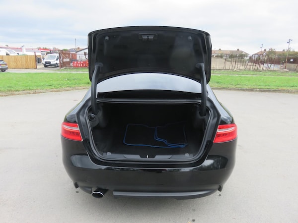 Used Jaguar XE 2016 for sale - 76226947: Photo 18