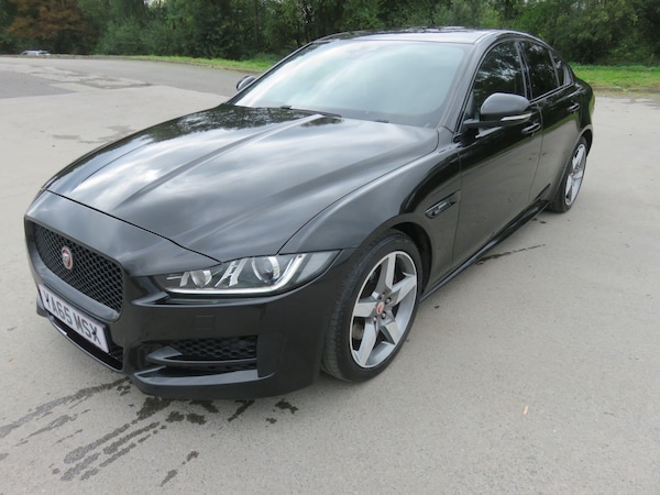 Used Jaguar XE 2016 for sale - 76226947: Photo 3