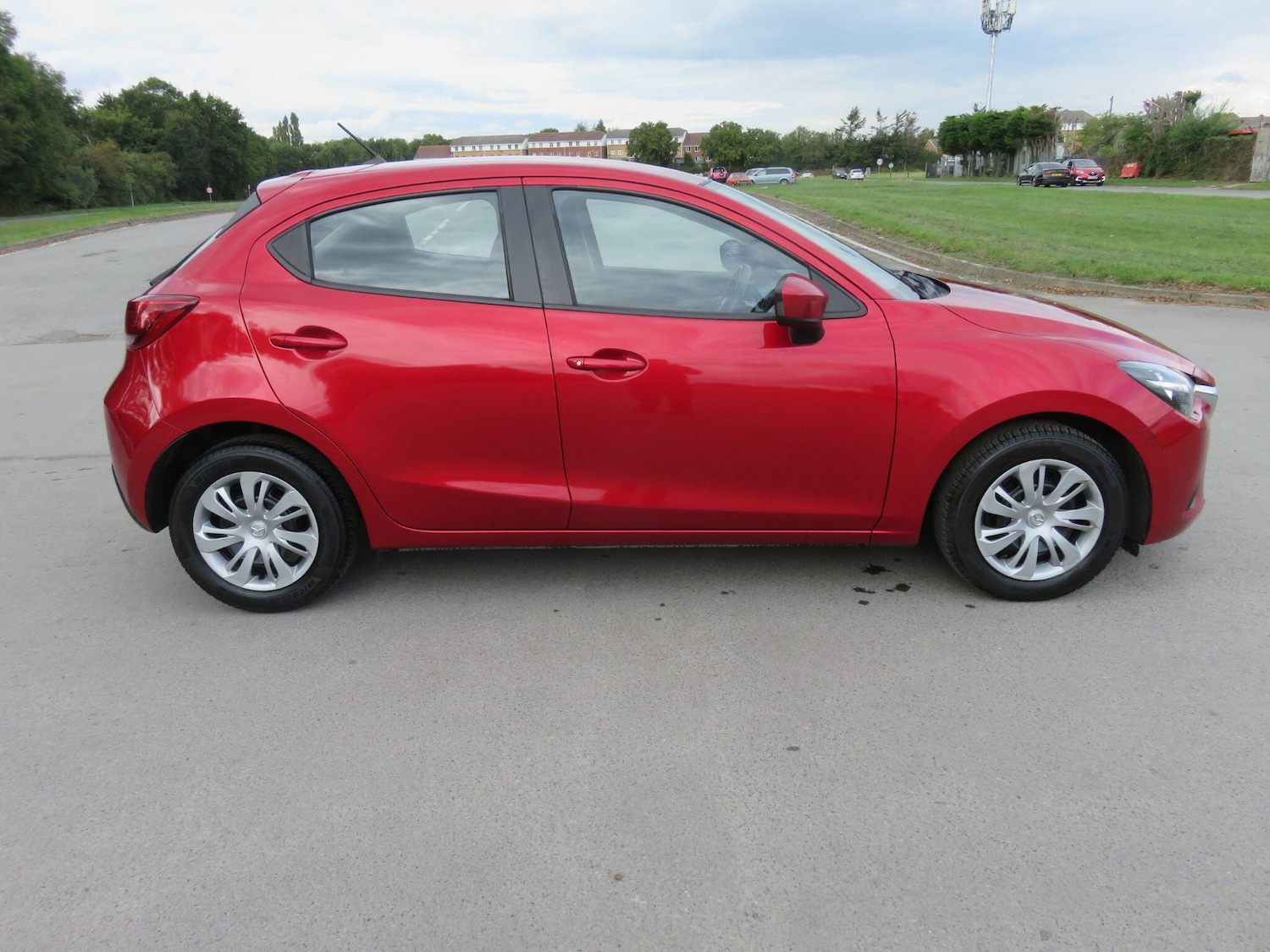 Used Mazda Mazda2 2016 for sale - 76094766: Photo 11