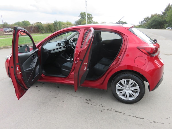 Used Mazda Mazda2 2016 for sale - 76094766: Photo 17