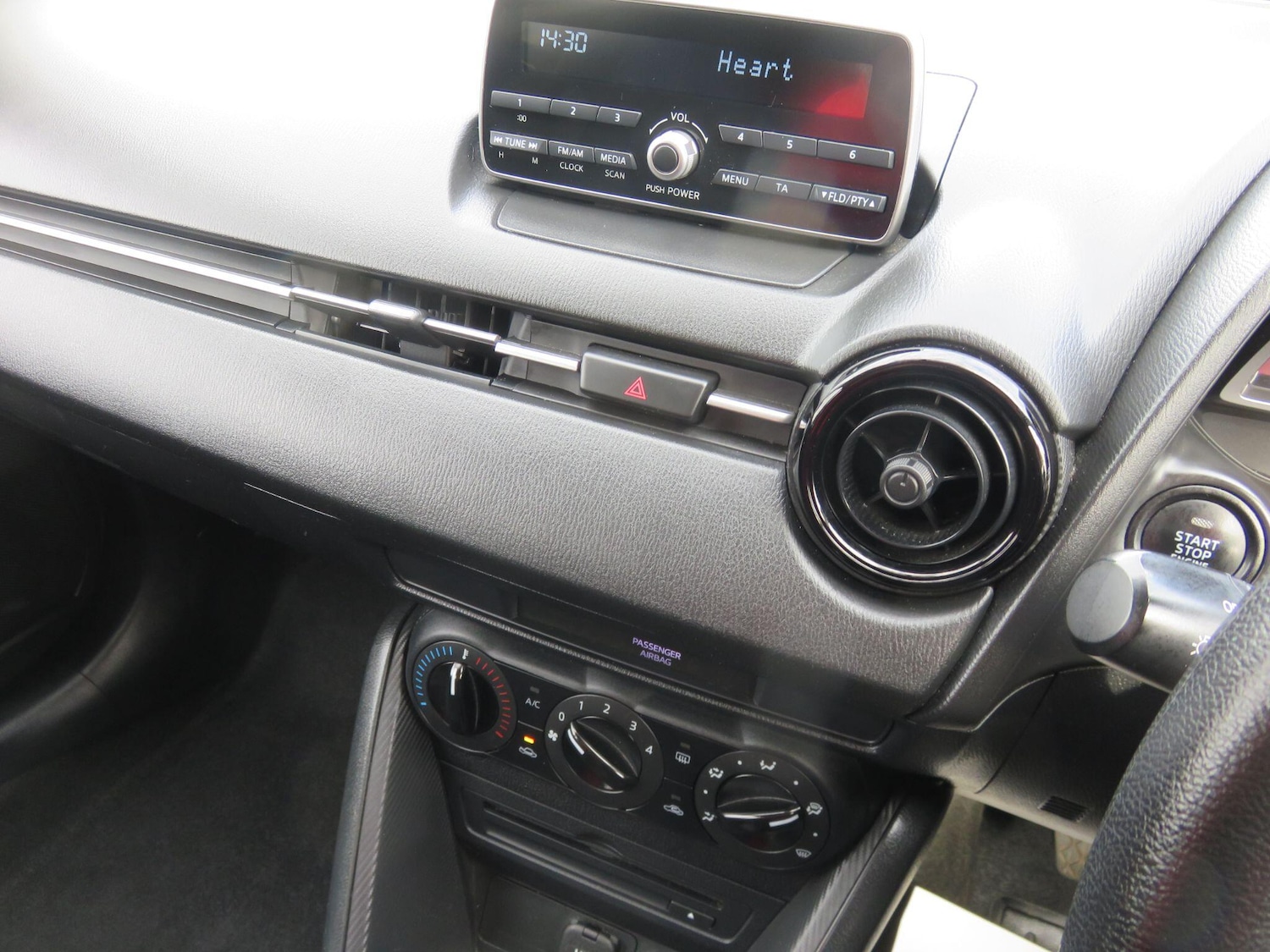 Used Mazda Mazda2 2016 for sale - 76094766: Photo 24