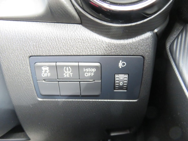 Used Mazda Mazda2 2016 for sale - 76094766: Photo 28