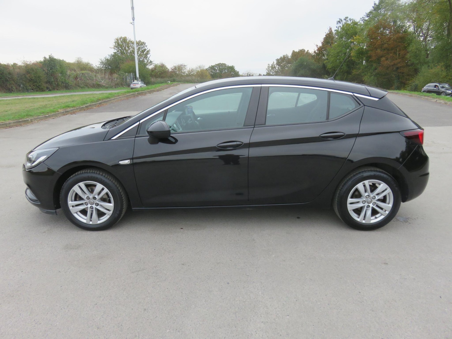 Used Vauxhall Astra 2017 for sale - 76318004: Photo 15
