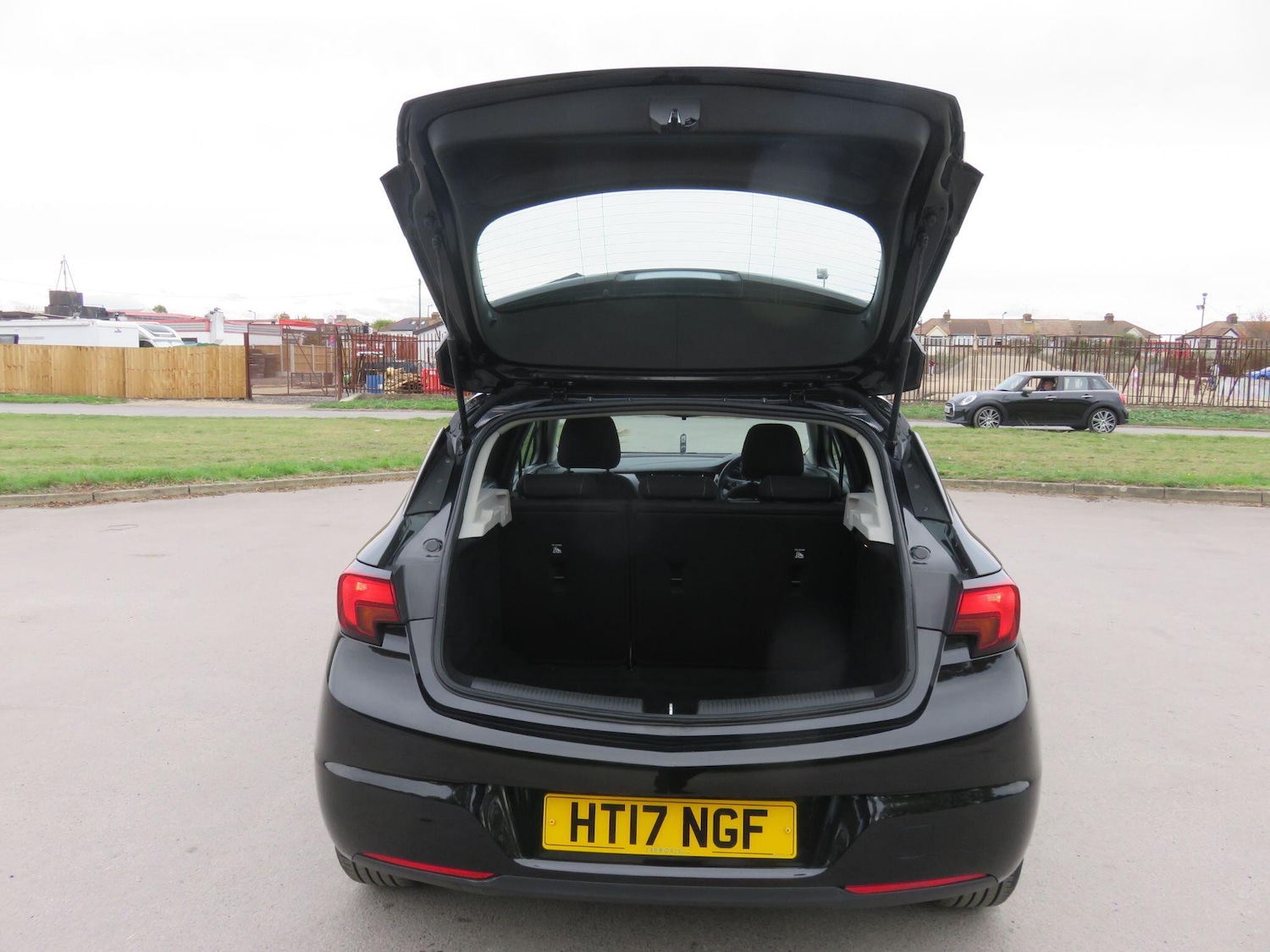 Used Vauxhall Astra 2017 for sale - 76318004: Photo 18