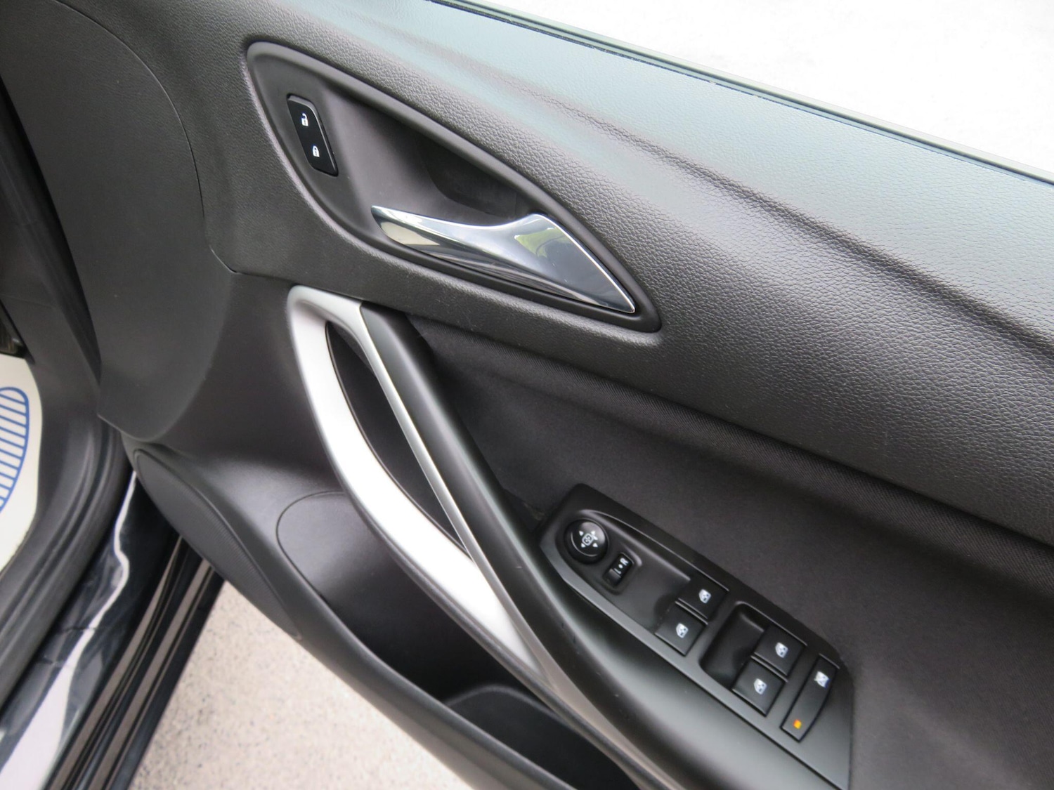 Used Vauxhall Astra 2017 for sale - 76318004: Photo 28