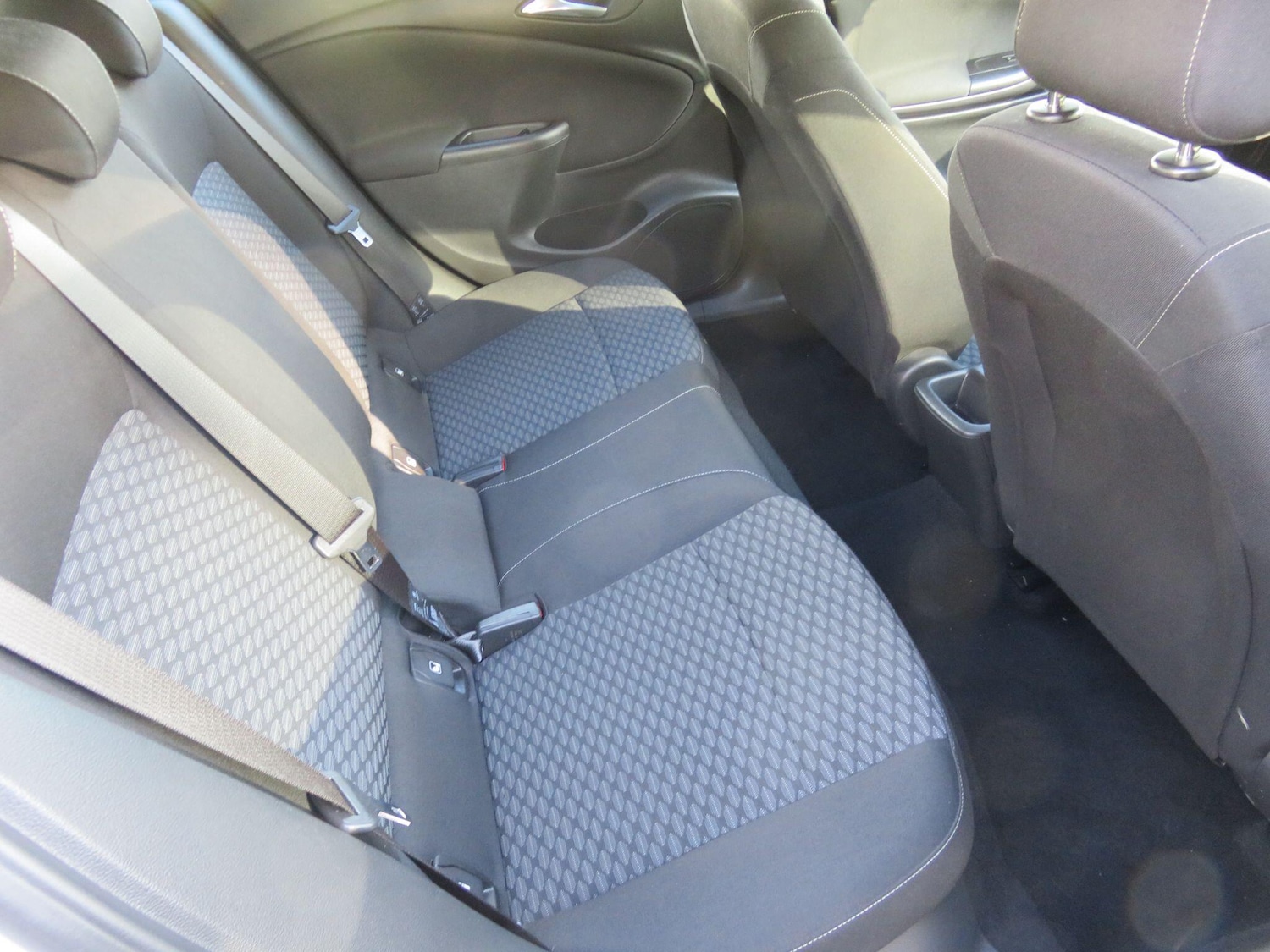 Used Vauxhall Astra 2016 for sale - 77119619: Photo 34