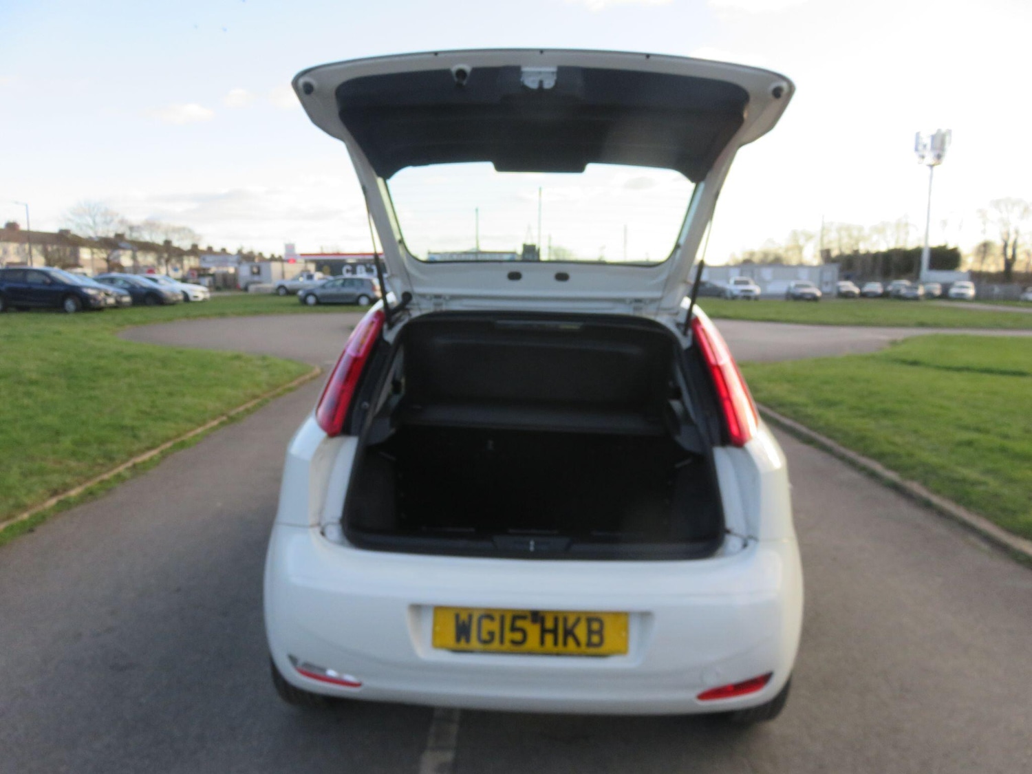 Used Fiat Punto 2015 for sale - 77102051: Photo 18