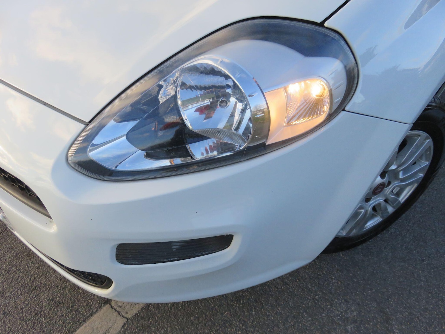 Used Fiat Punto 2015 for sale - 77102051: Photo 4