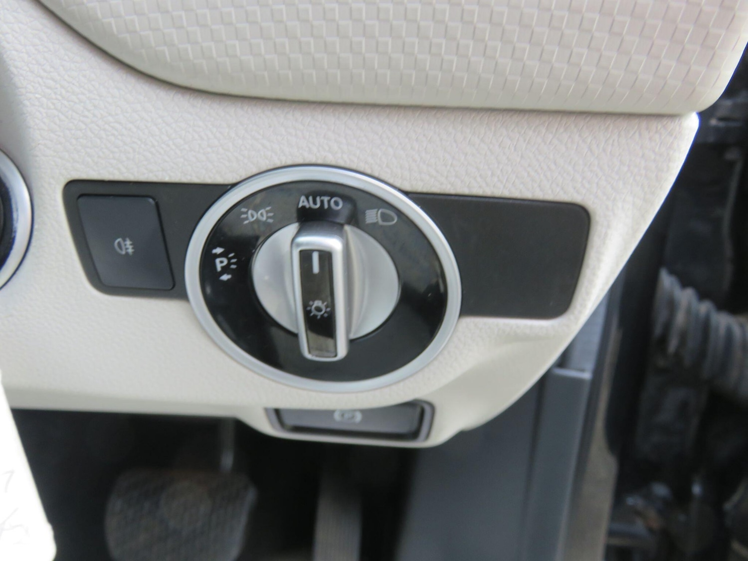 Used Mercedes-Benz A-Class 2014 for sale - 76550587: Photo 30