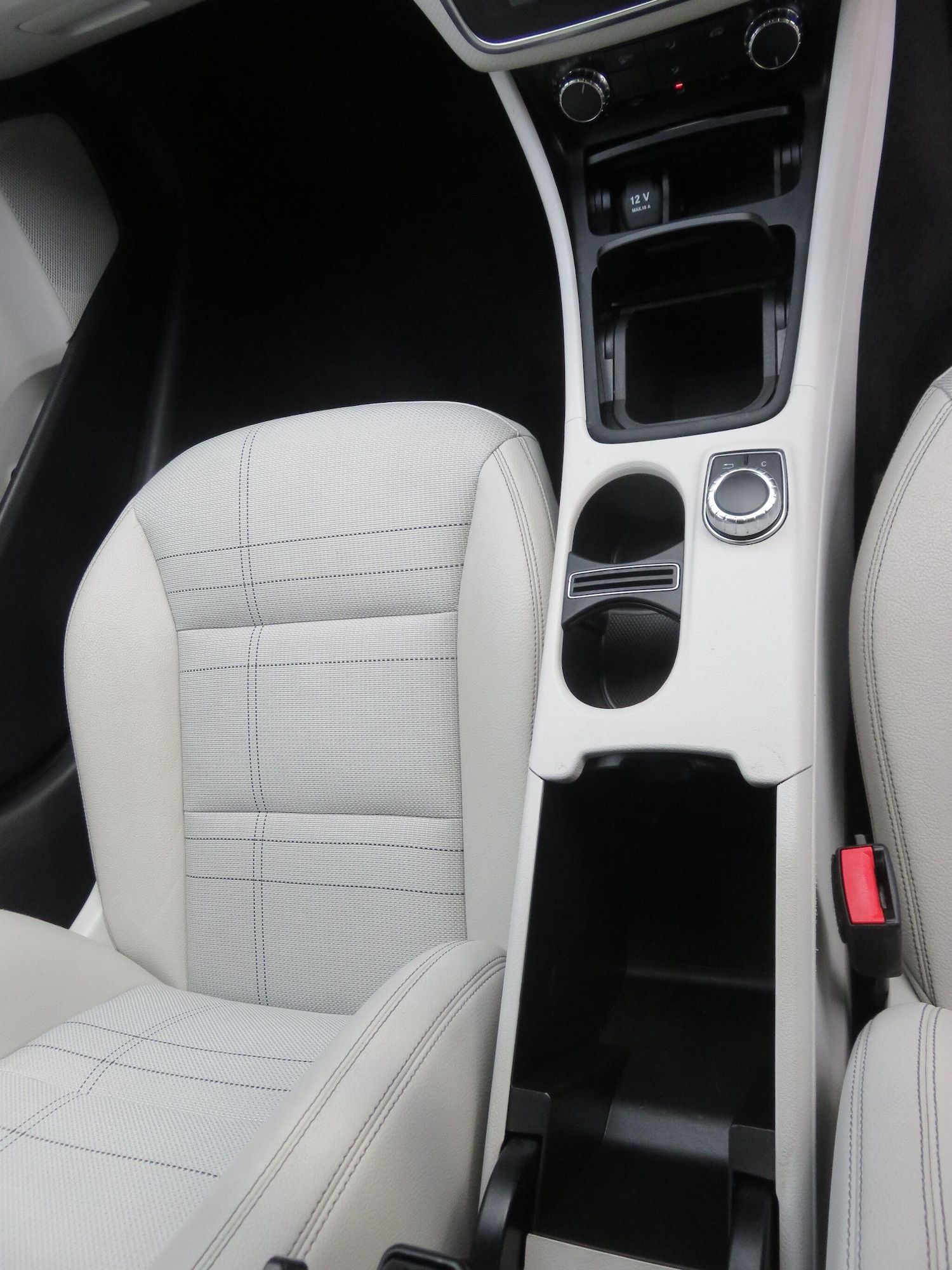 Used Mercedes-Benz A-Class 2014 for sale - 76550587: Photo 32