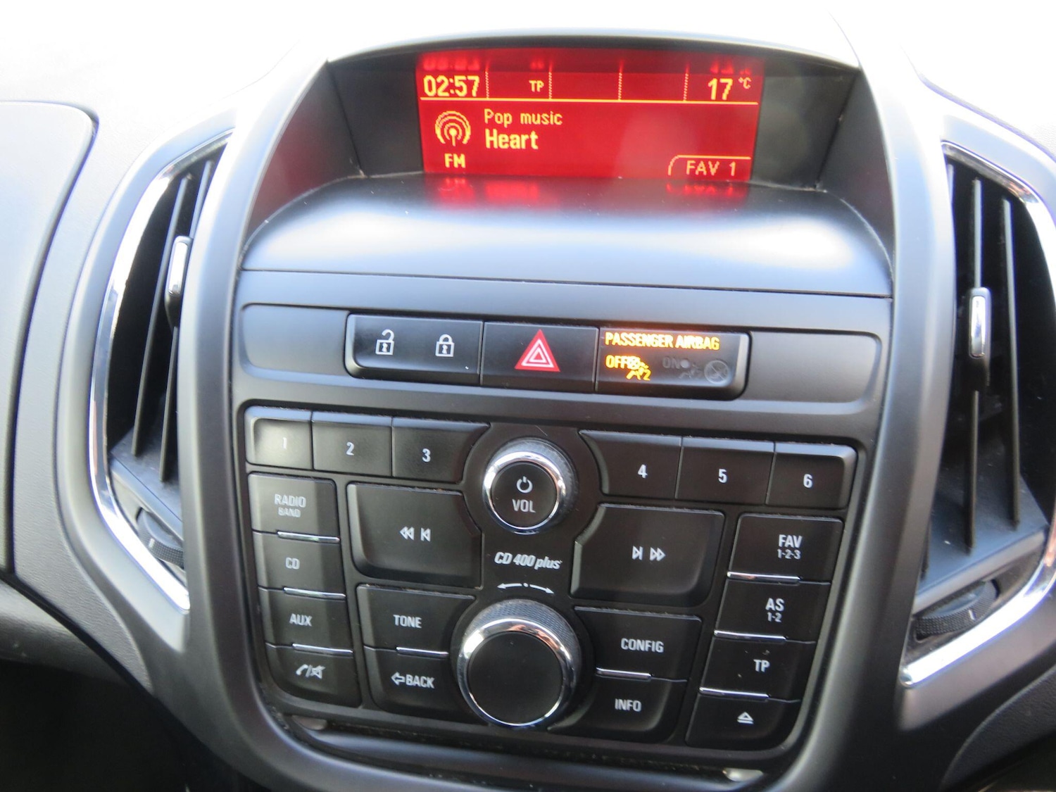 Used Vauxhall Zafira Tourer 2016 for sale - 76094120: Photo 26
