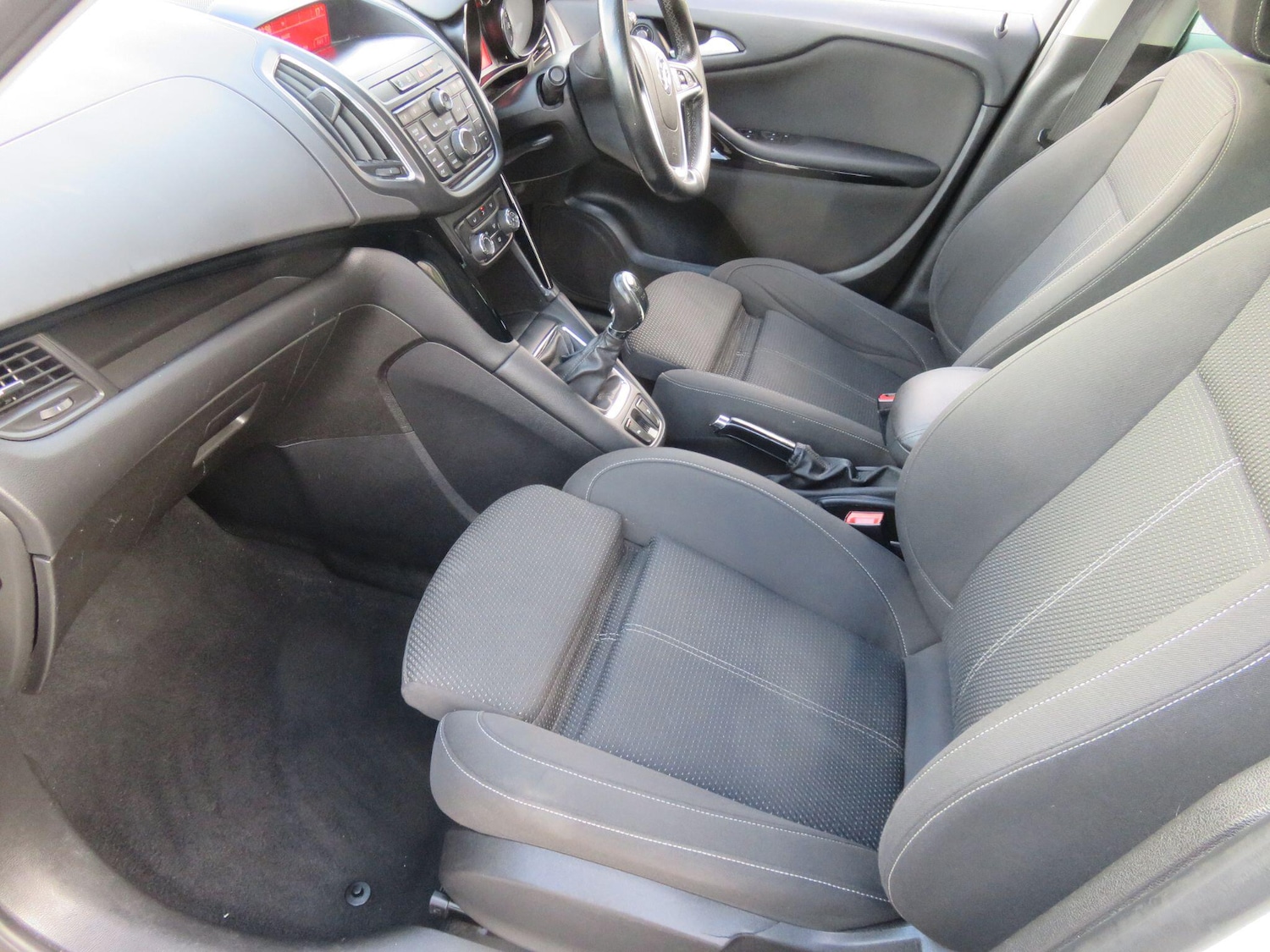 Used Vauxhall Zafira Tourer 2016 for sale - 76094120: Photo 33