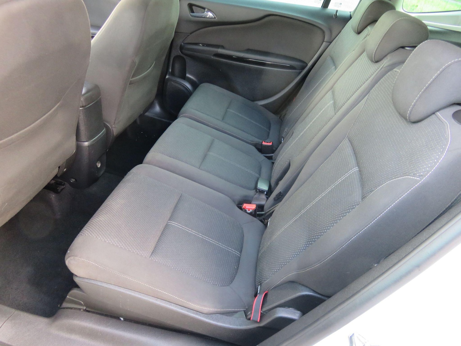 Used Vauxhall Zafira Tourer 2016 for sale - 76094120: Photo 37