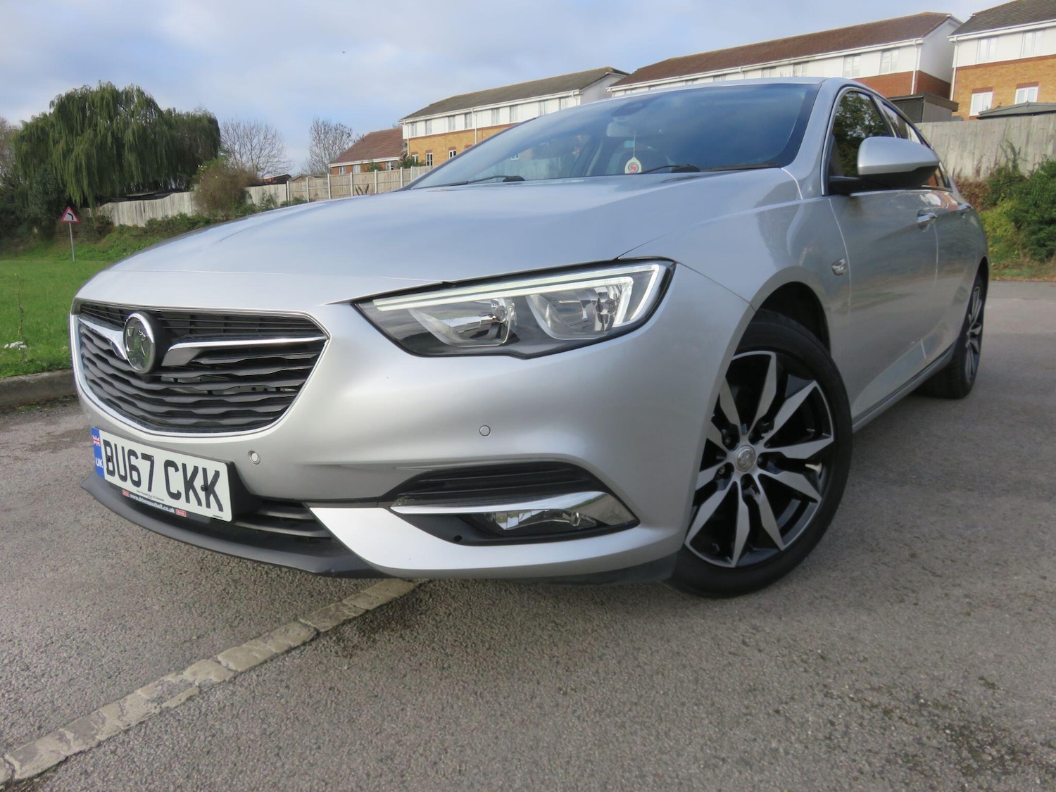 Used Vauxhall Insignia 2017 for sale - 76666745: Photo 2