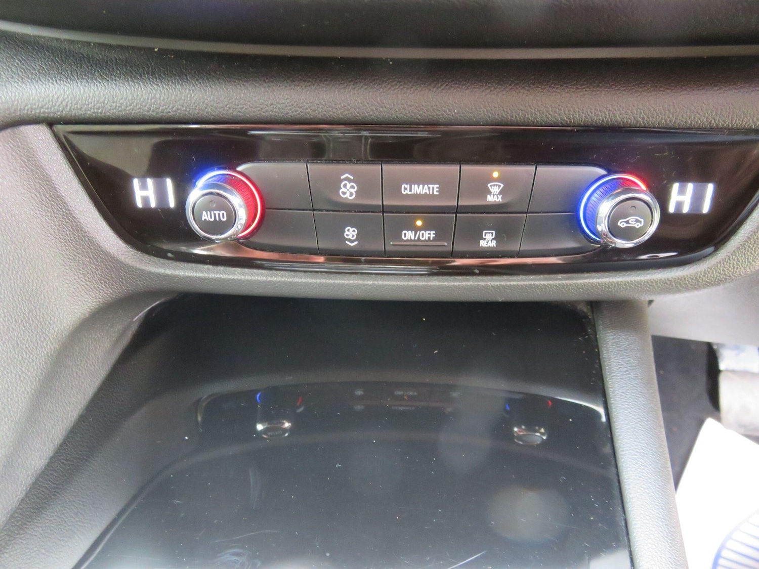 Used Vauxhall Insignia 2017 for sale - 76666745: Photo 40