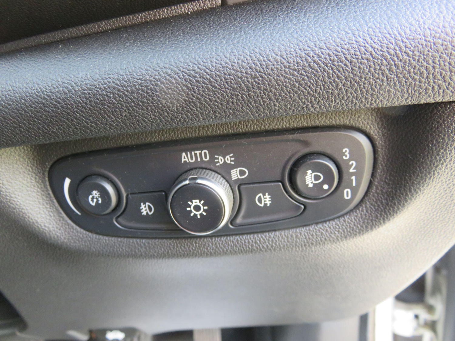 Used Vauxhall Insignia 2017 for sale - 76666745: Photo 42