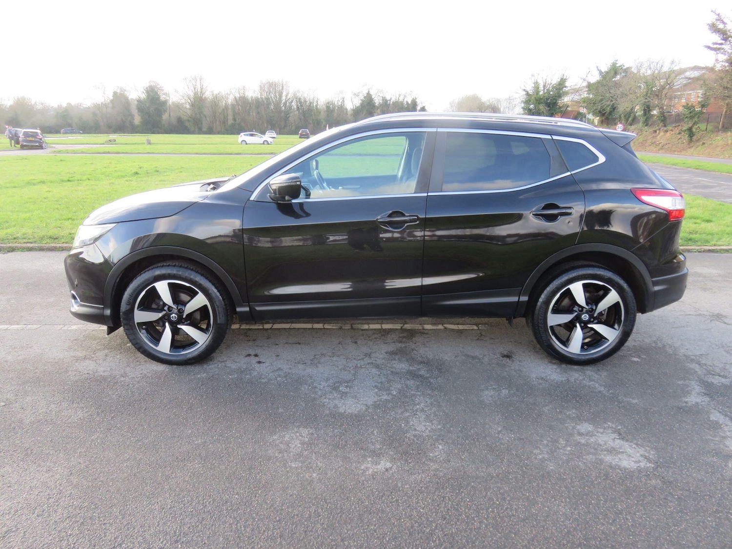 Used Nissan Qashqai 2015 for sale - 77238518: Photo 15