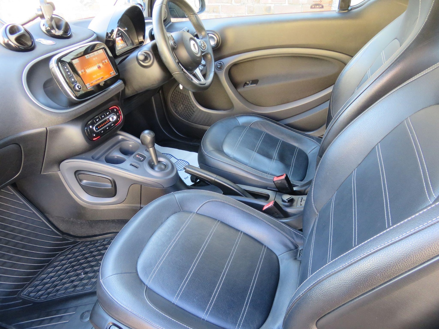 Used smart fortwo 2015 for sale - 77994420: Photo 43