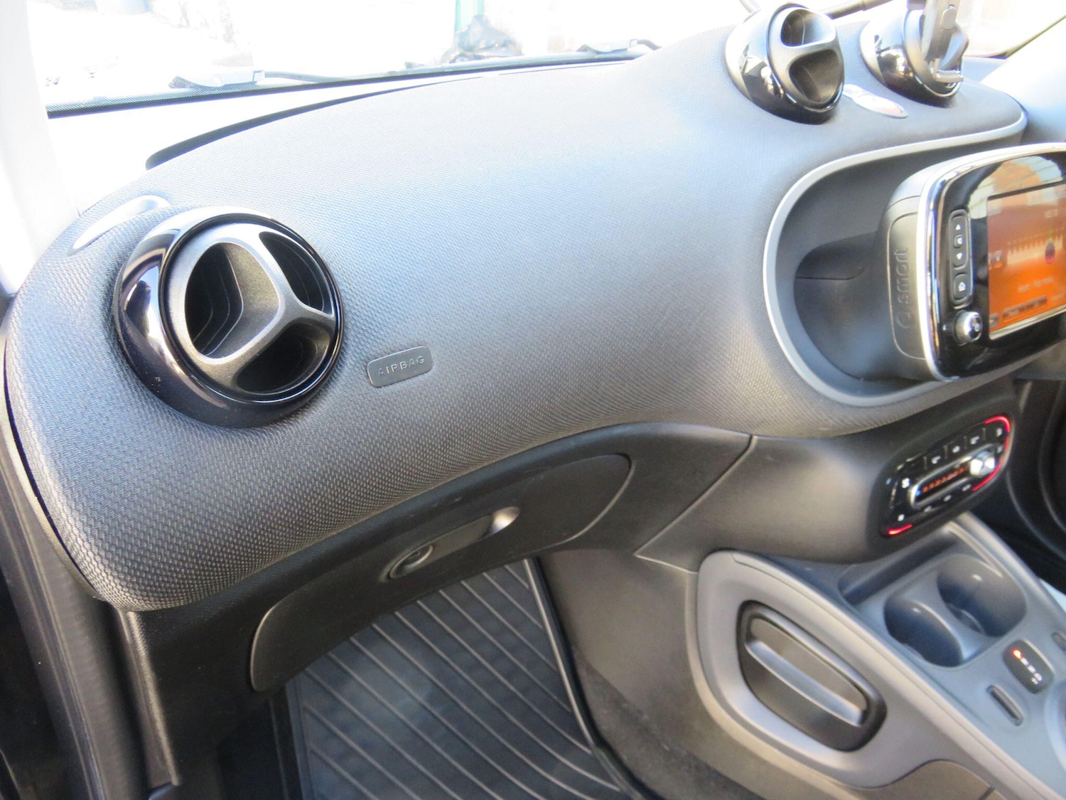 Used smart fortwo 2015 for sale - 77994420: Photo 44