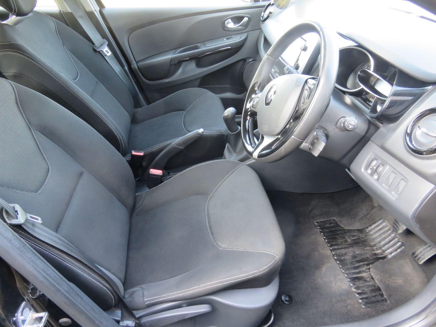 Used Renault Clio for sale - 77977791: Photo 21