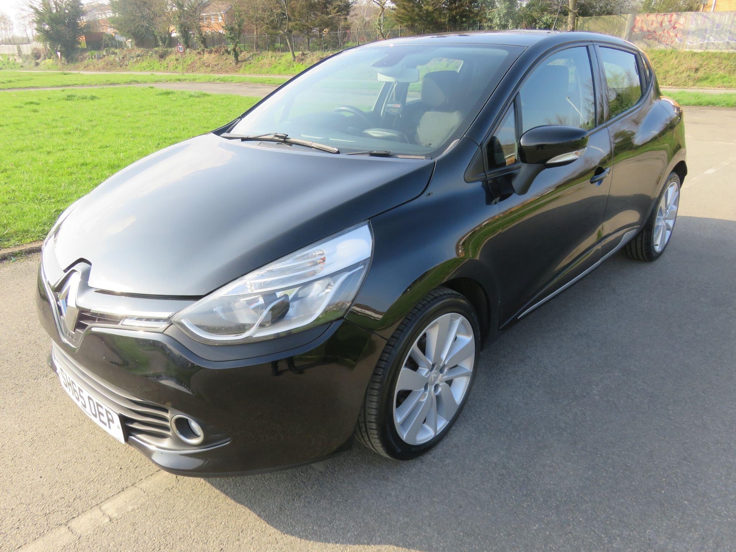 Used Renault Clio for sale - 77977791: Photo 3