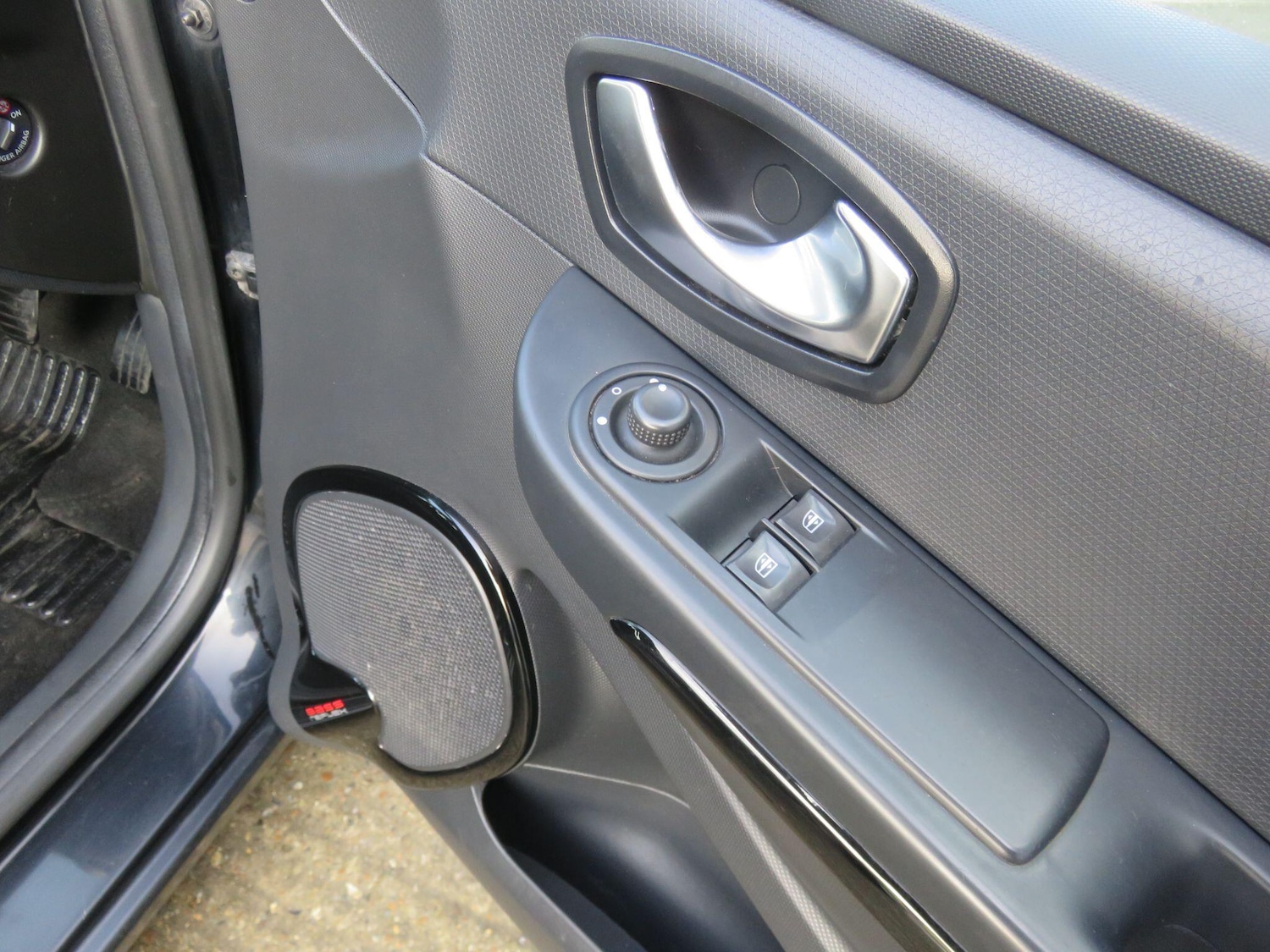 Used Renault Clio for sale - 77977791: Photo 30