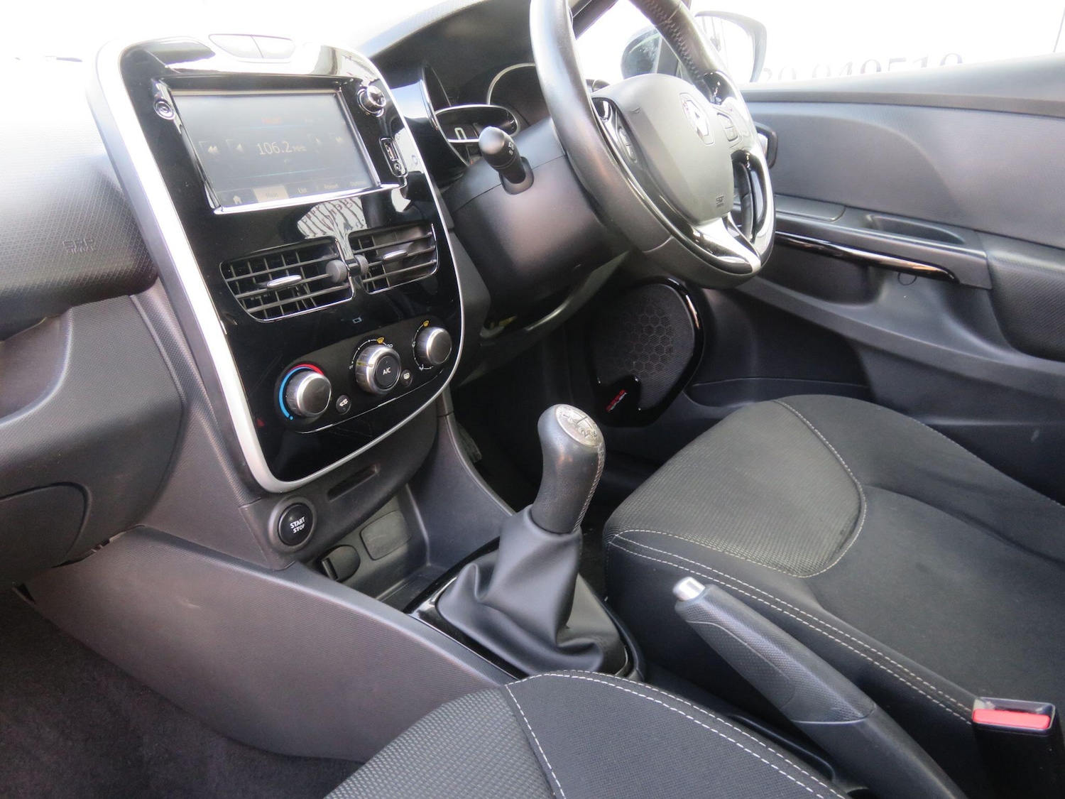 Used Renault Clio for sale - 77977791: Photo 35