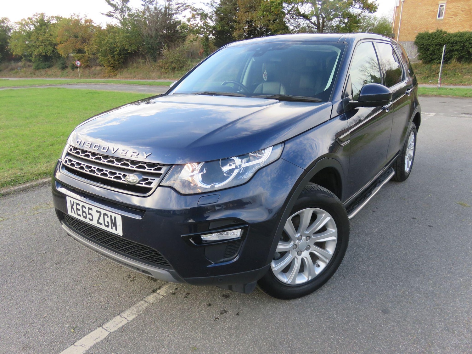 Used Land Rover Discovery Sport 2015 for sale - 76584101: Photo 1