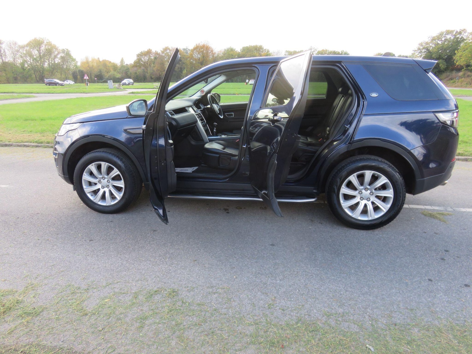 Used Land Rover Discovery Sport 2015 for sale - 76584101: Photo 17