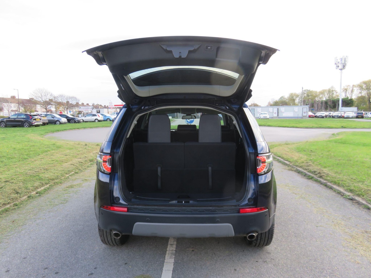 Used Land Rover Discovery Sport 2015 for sale - 76584101: Photo 18