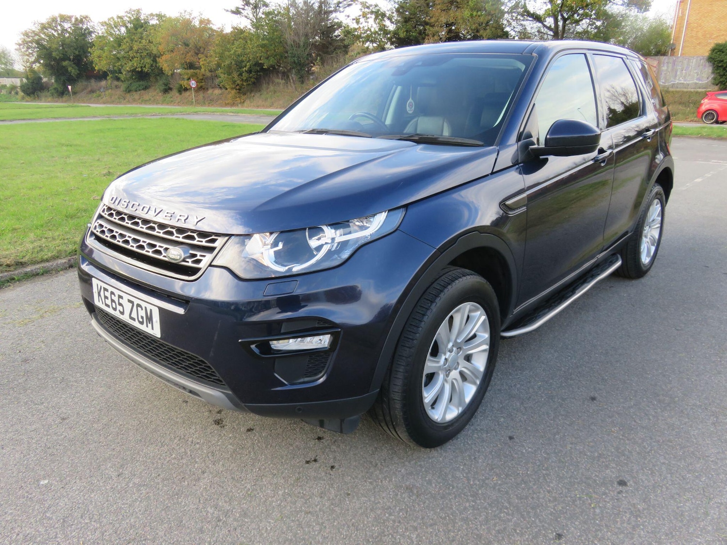 Used Land Rover Discovery Sport 2015 for sale - 76584101: Photo 3