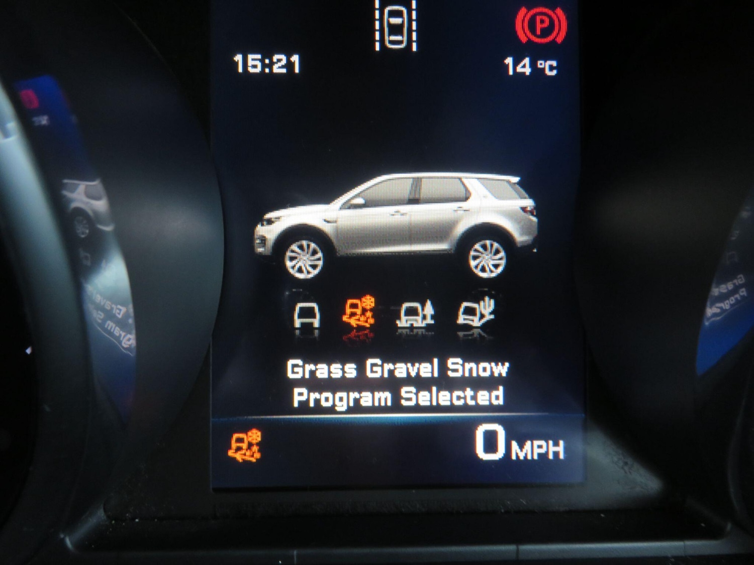 Used Land Rover Discovery Sport 2015 for sale - 76584101: Photo 32