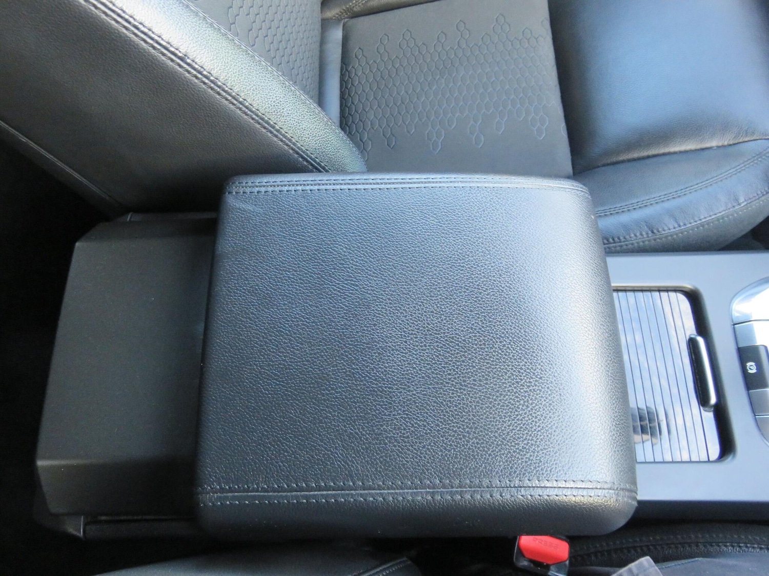 Used Land Rover Discovery Sport 2015 for sale - 76584101: Photo 40