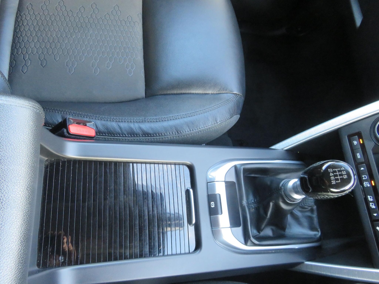 Used Land Rover Discovery Sport 2015 for sale - 76584101: Photo 41