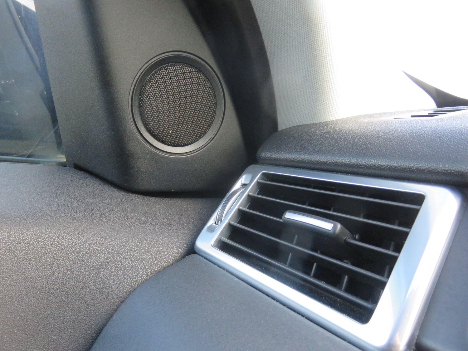 Used Land Rover Discovery Sport 2015 for sale - 76584101: Photo 43