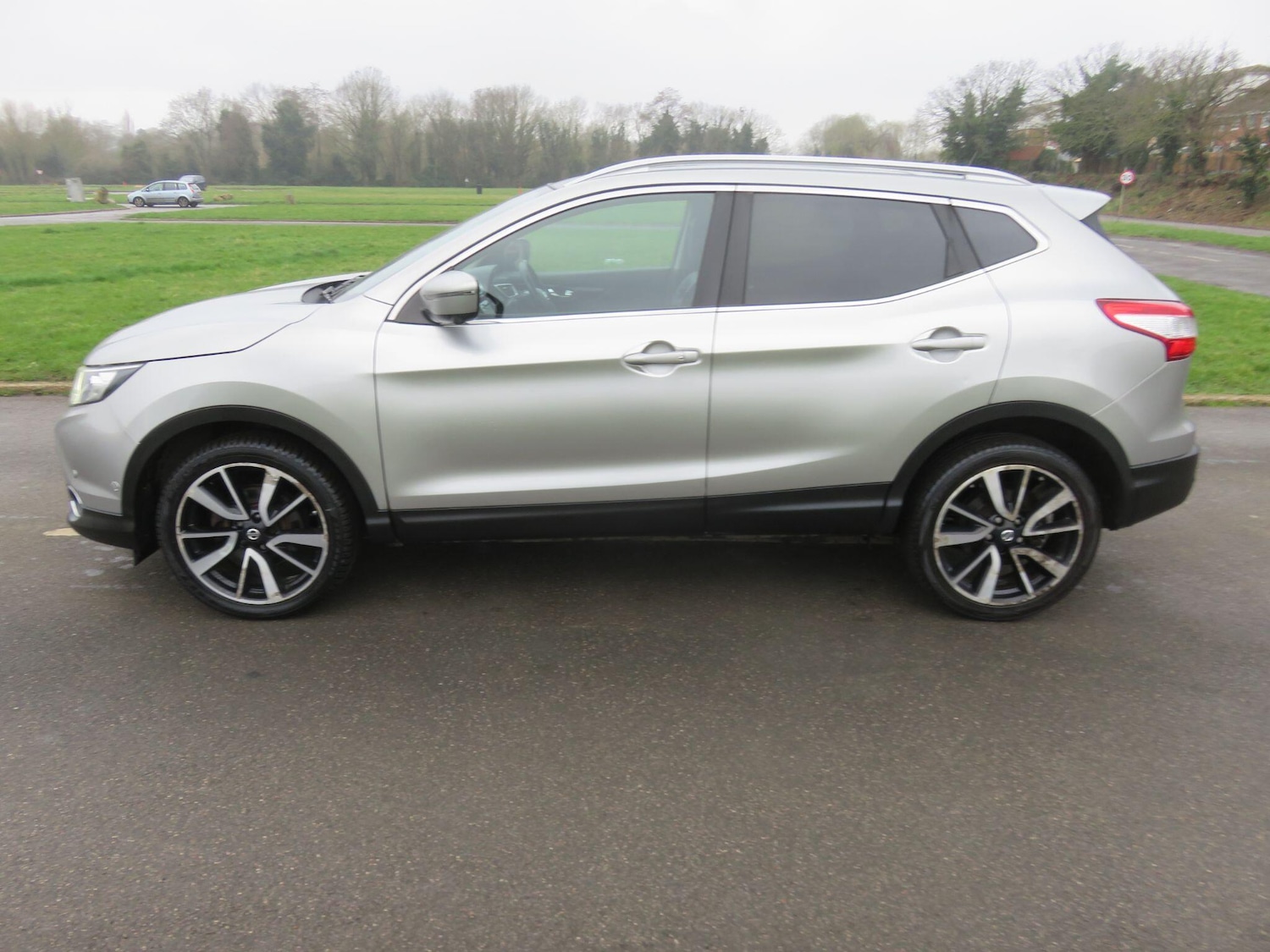 Used Nissan Qashqai 2015 for sale - 77769638: Photo 15