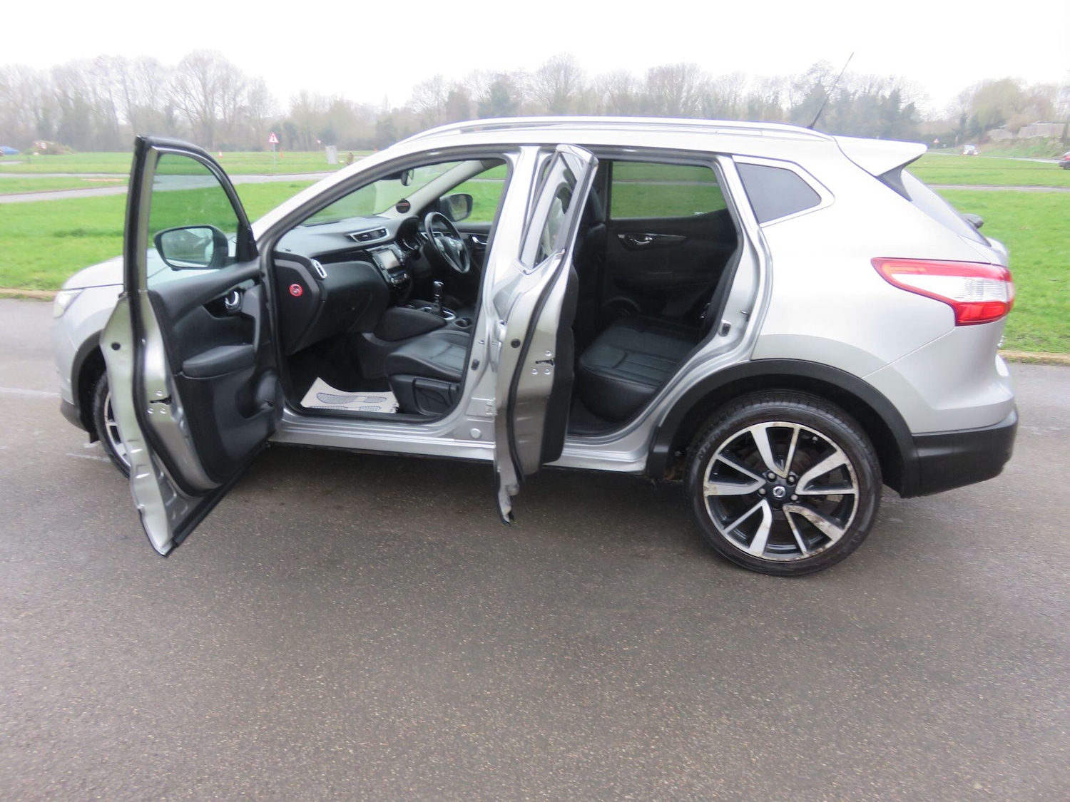 Used Nissan Qashqai 2015 for sale - 77769638: Photo 16