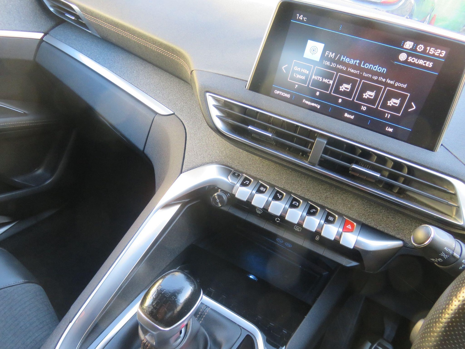 Used Peugeot 3008 2018 for sale - 76377381: Photo 24