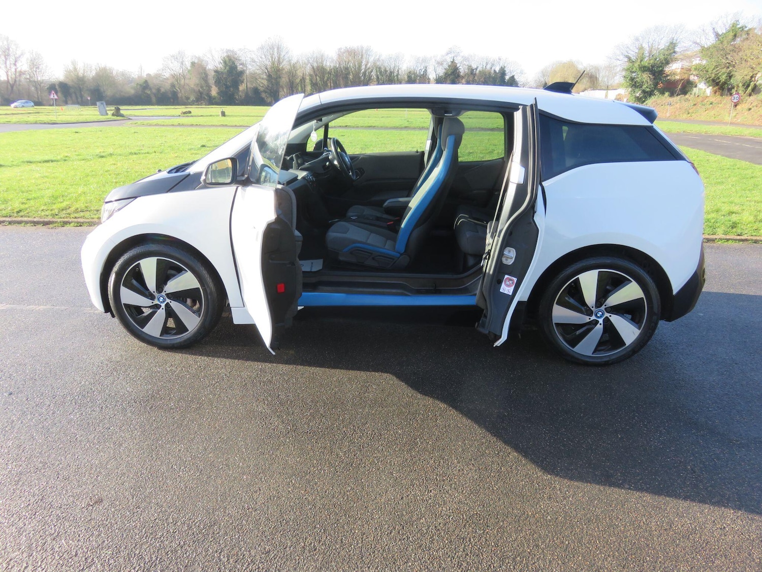 Used BMW i3 2015 for sale - 77352034: Photo 17
