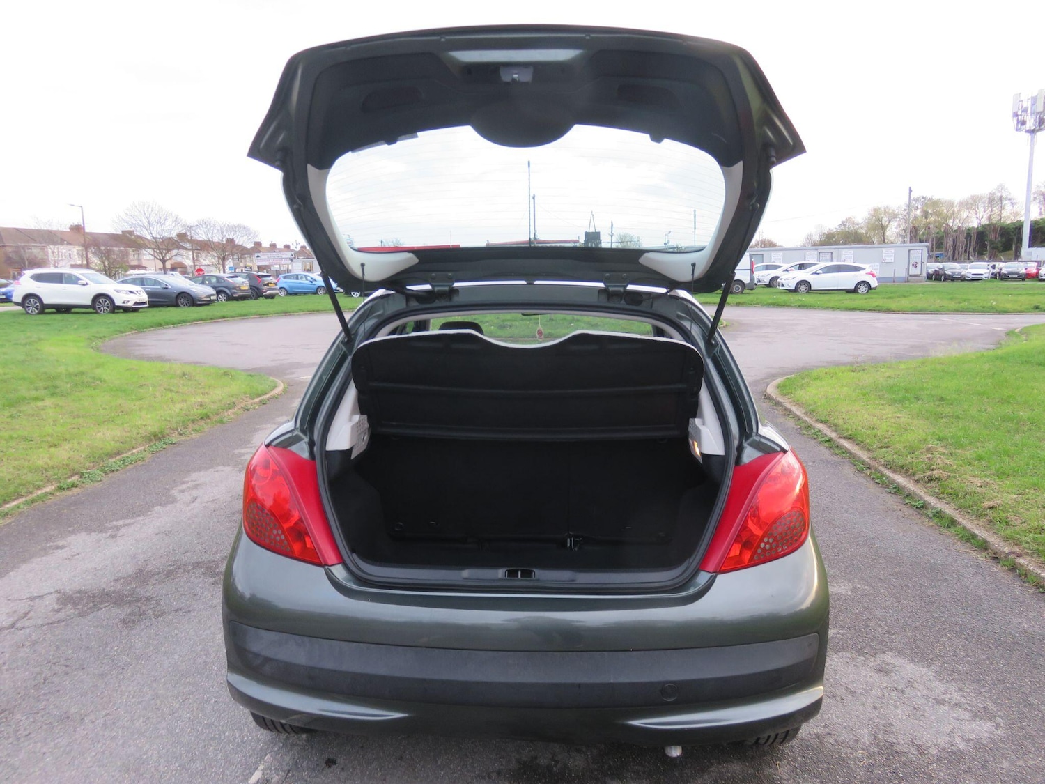 Used Peugeot 207 2007 for sale - 76645479: Photo 19