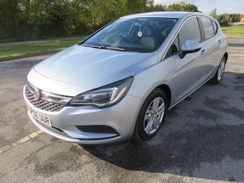 Used Vauxhall Astra 2016 for sale - 76432616: Photo