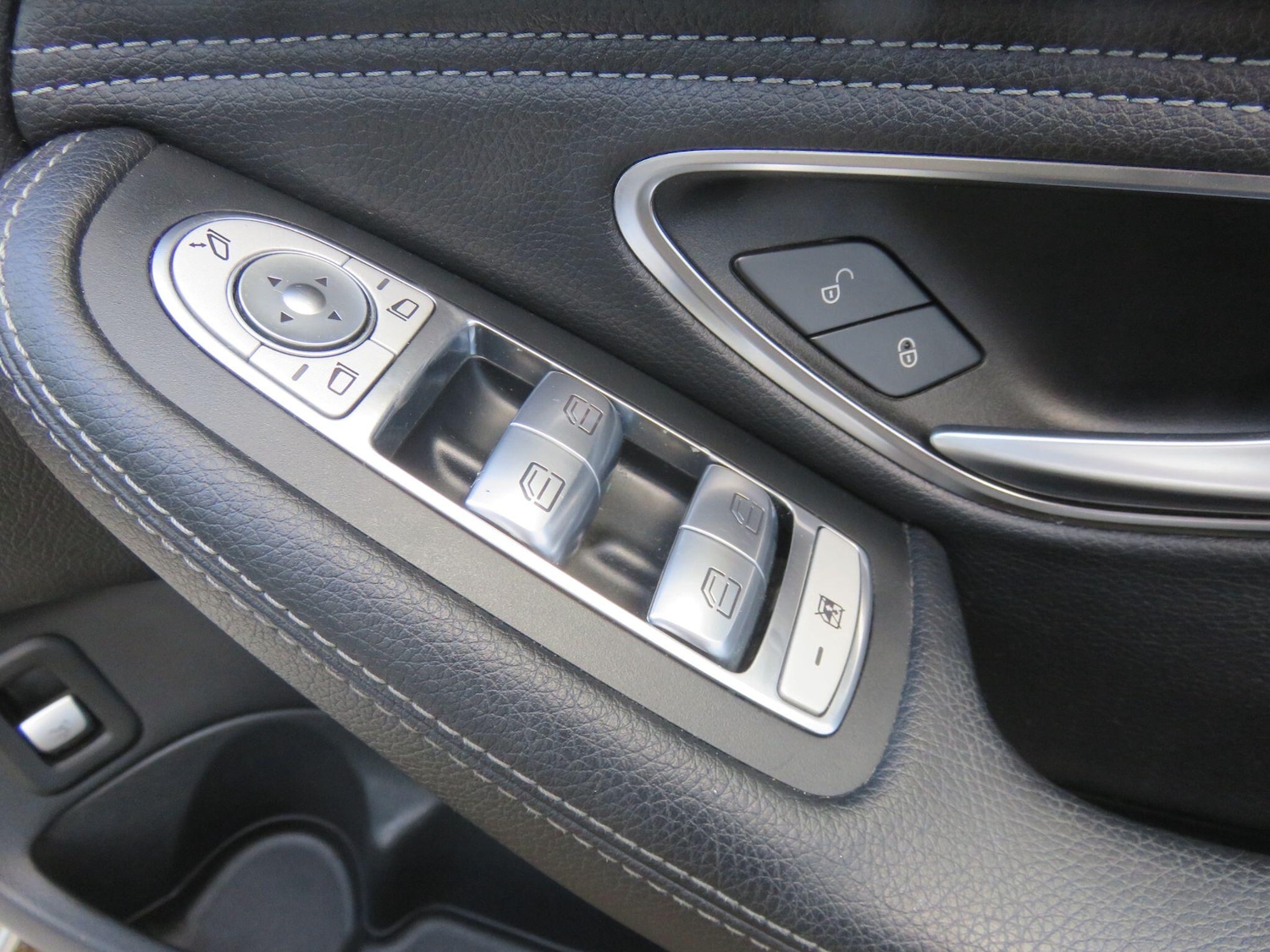 Used Mercedes-Benz C Class 2014 for sale - 77794106: Photo 32