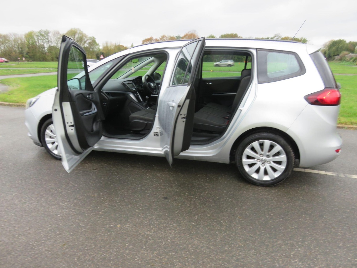 Used Vauxhall Zafira 2016 for sale - 76549260: Photo 17