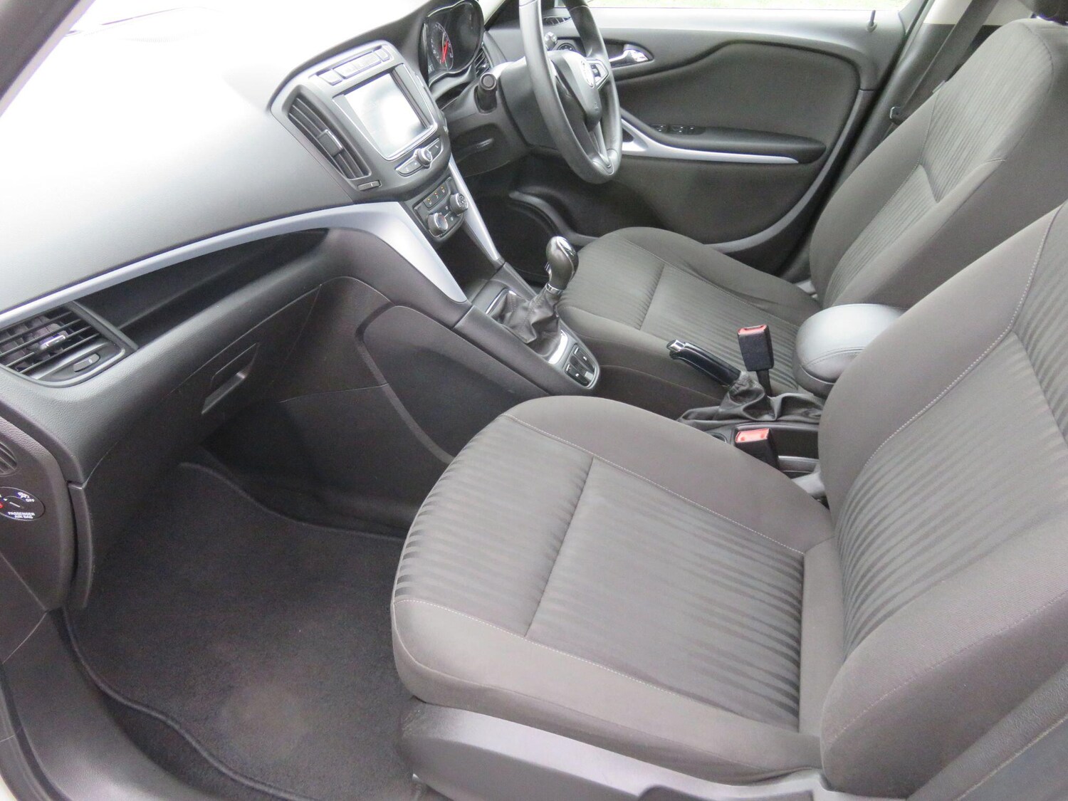 Used Vauxhall Zafira 2016 for sale - 76549260: Photo 37