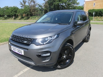 Used Land Rover Discovery Sport 2017 for sale - 79062038: Photo